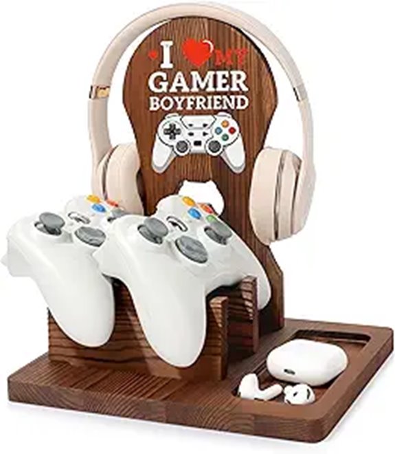 Boyfriend Gifts: Wooden Headphone Stand for Special Occasions