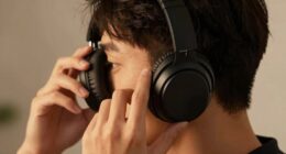 headset fit variation during use